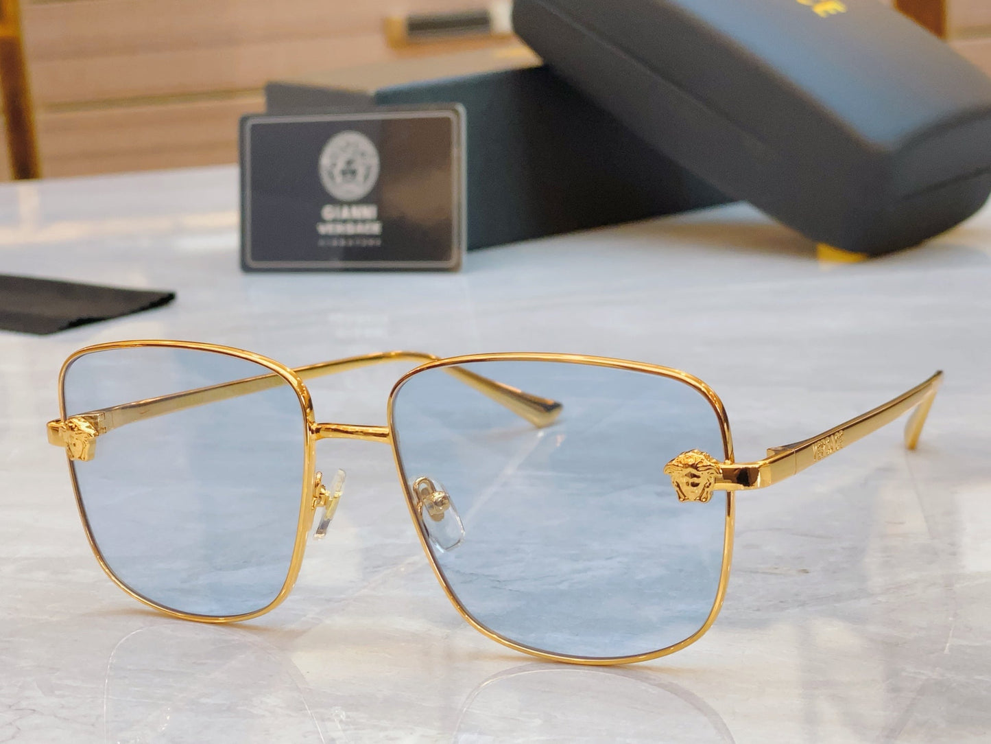 Creative butterfly decoration design for high-end sunglasses