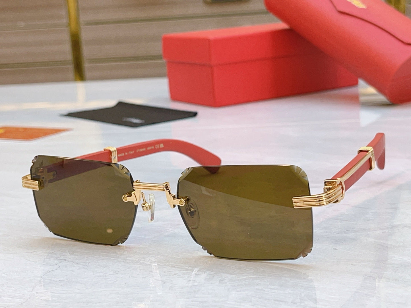 Unique precision cutting high-end sunglasses