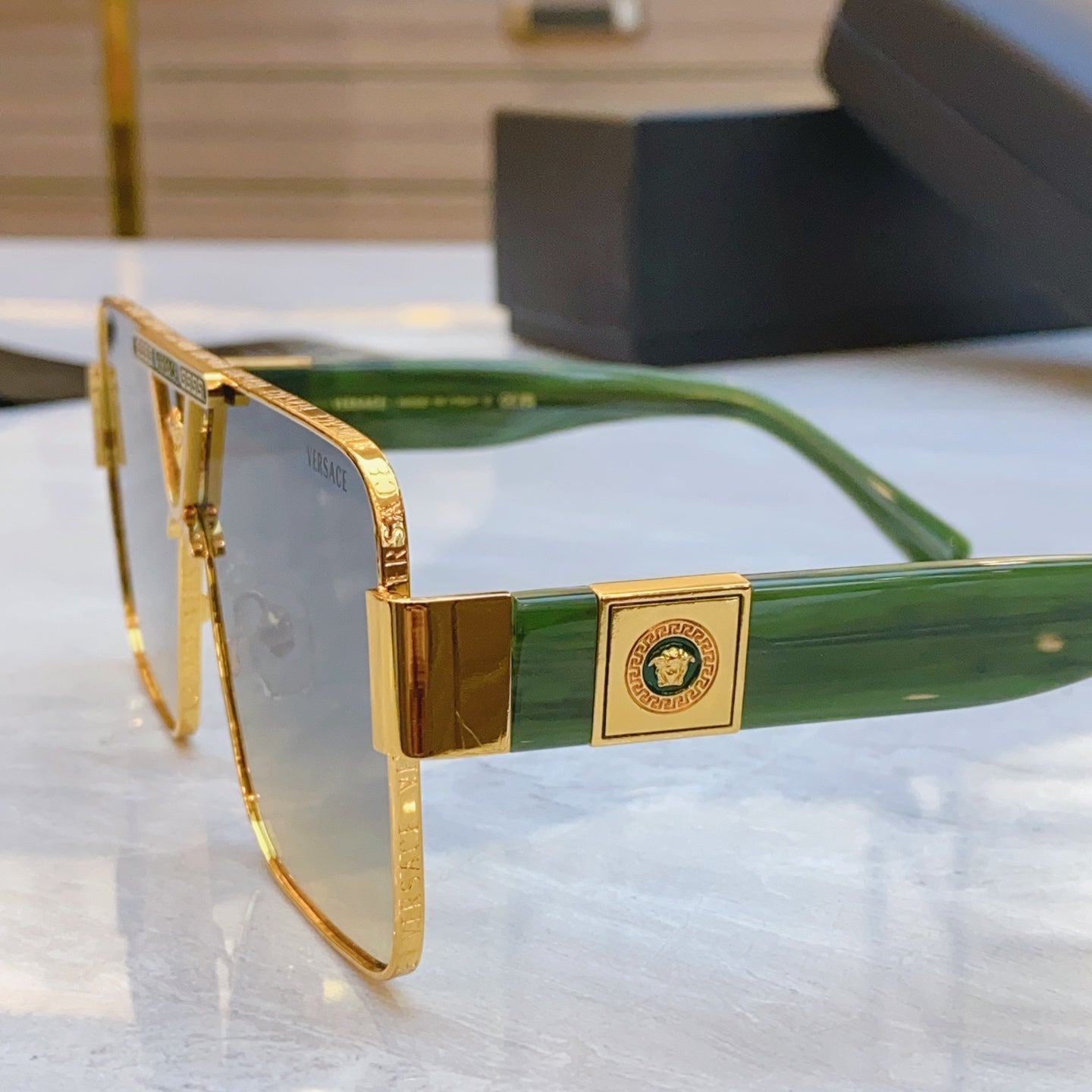 High end gradient color fashion paired with sunglasses