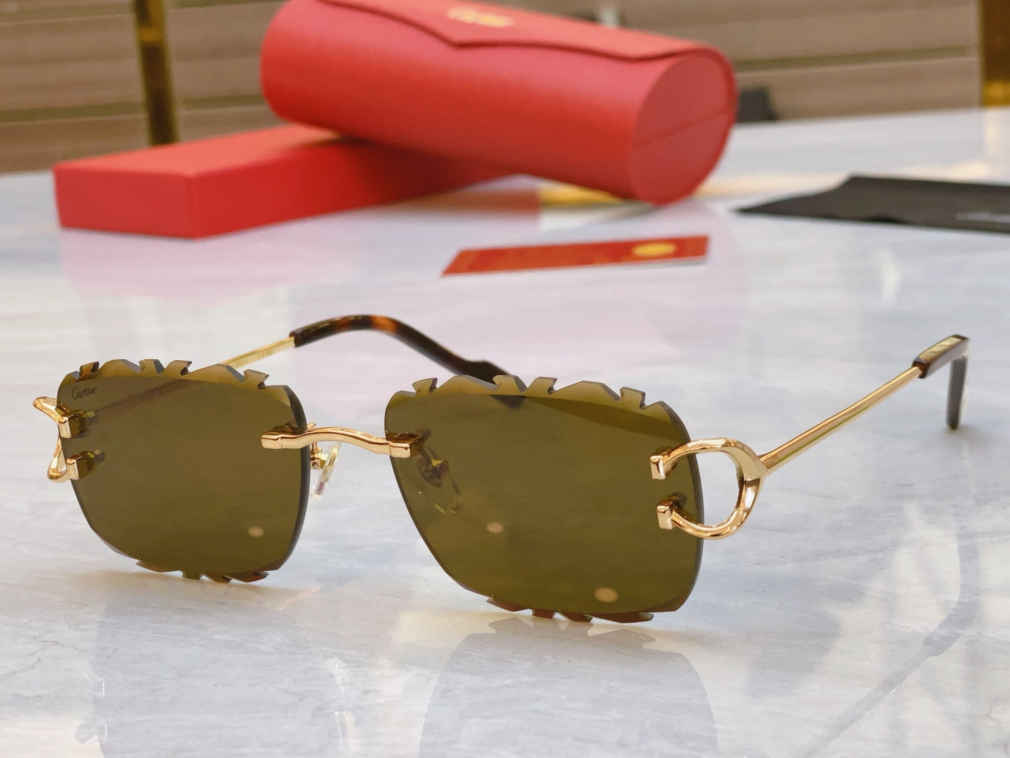 Unique cutting design frameless high-end sunglasses