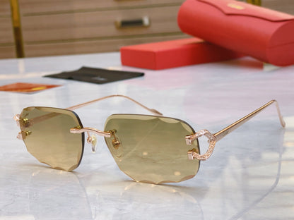 High end diamond inlaid sunglasses with precision cutting design