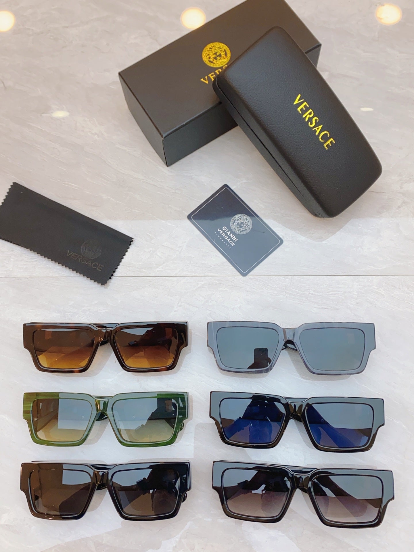 Fashionable and minimalist square high-end sunglasses