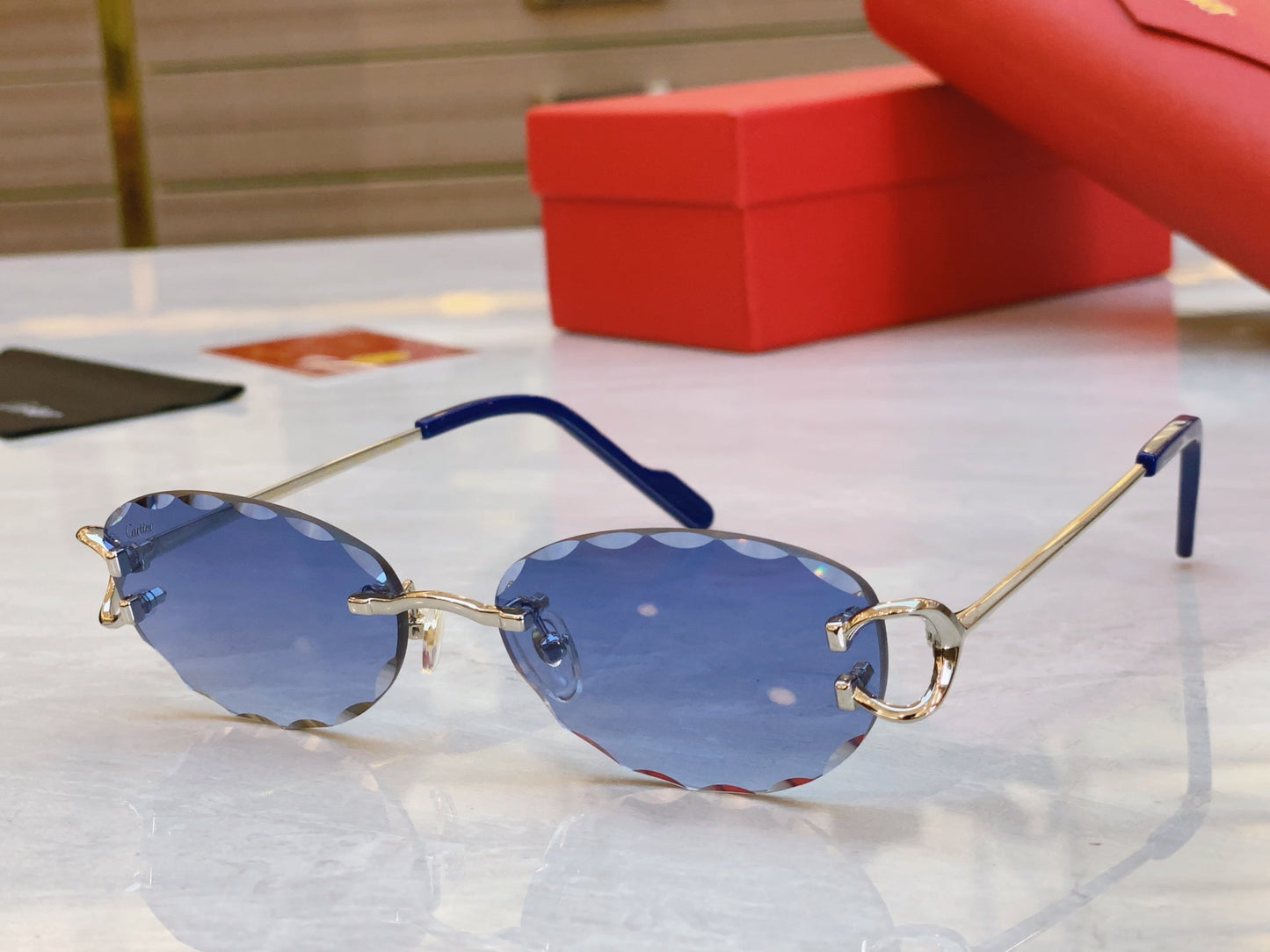 Unique wavy cut high-end lens sunglasses