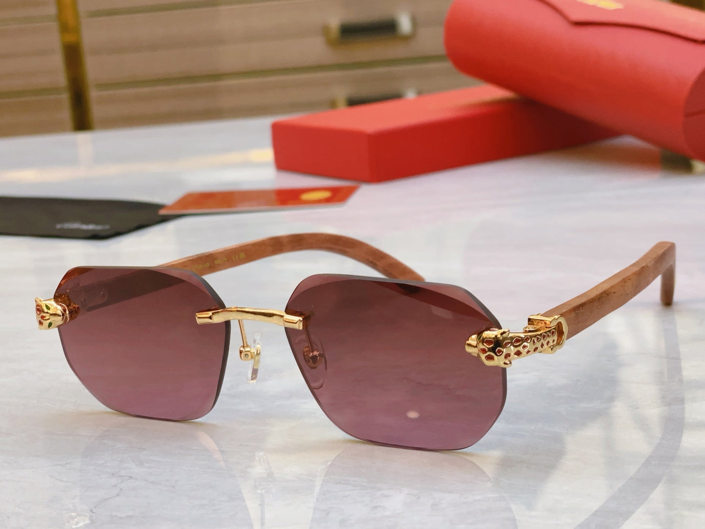 High end leopard precision cut lens sunglasses
