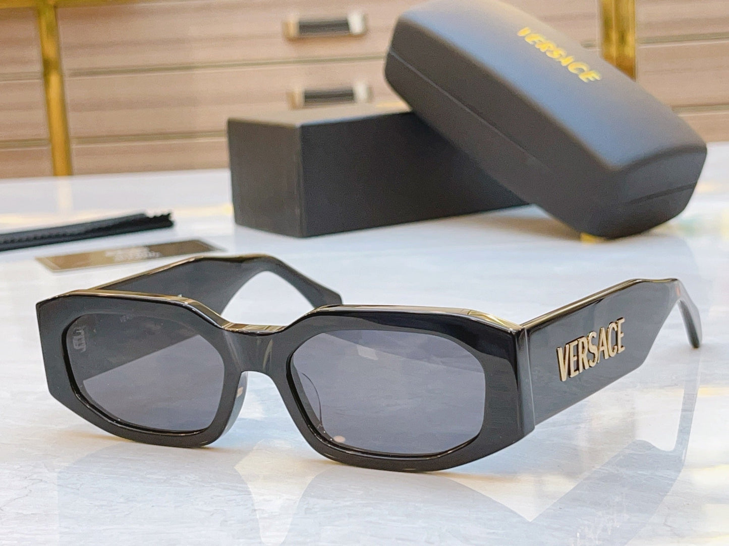 High end classic rectangular frame sunglasses