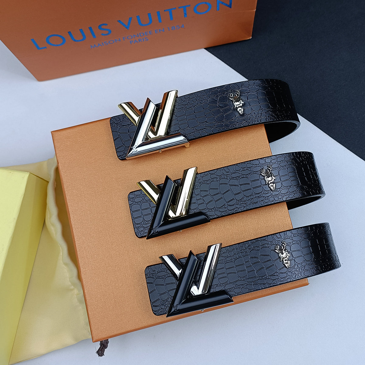 3 Colors printed letter leather belt