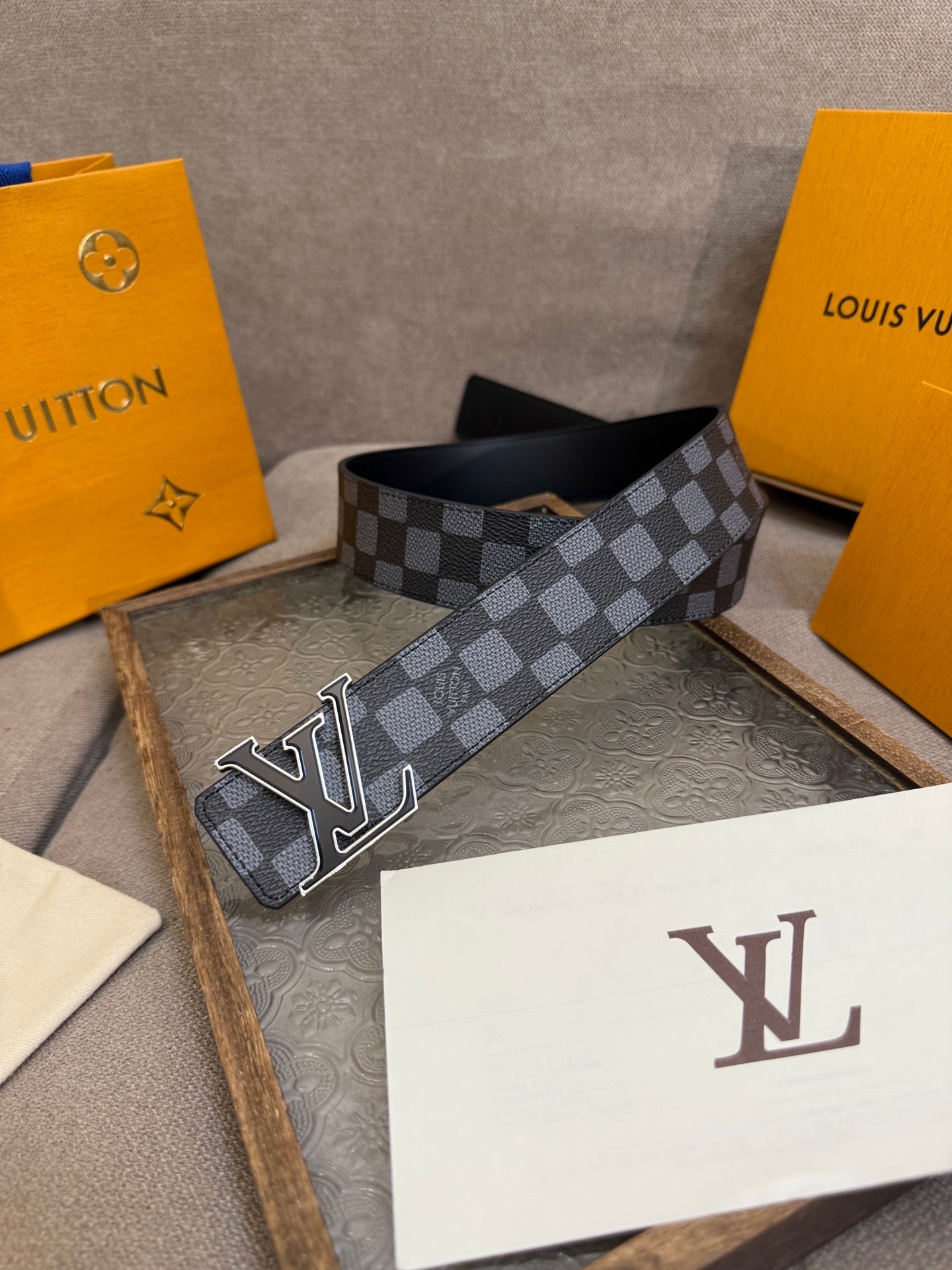 Leather embossed floral black belt 3.5cm