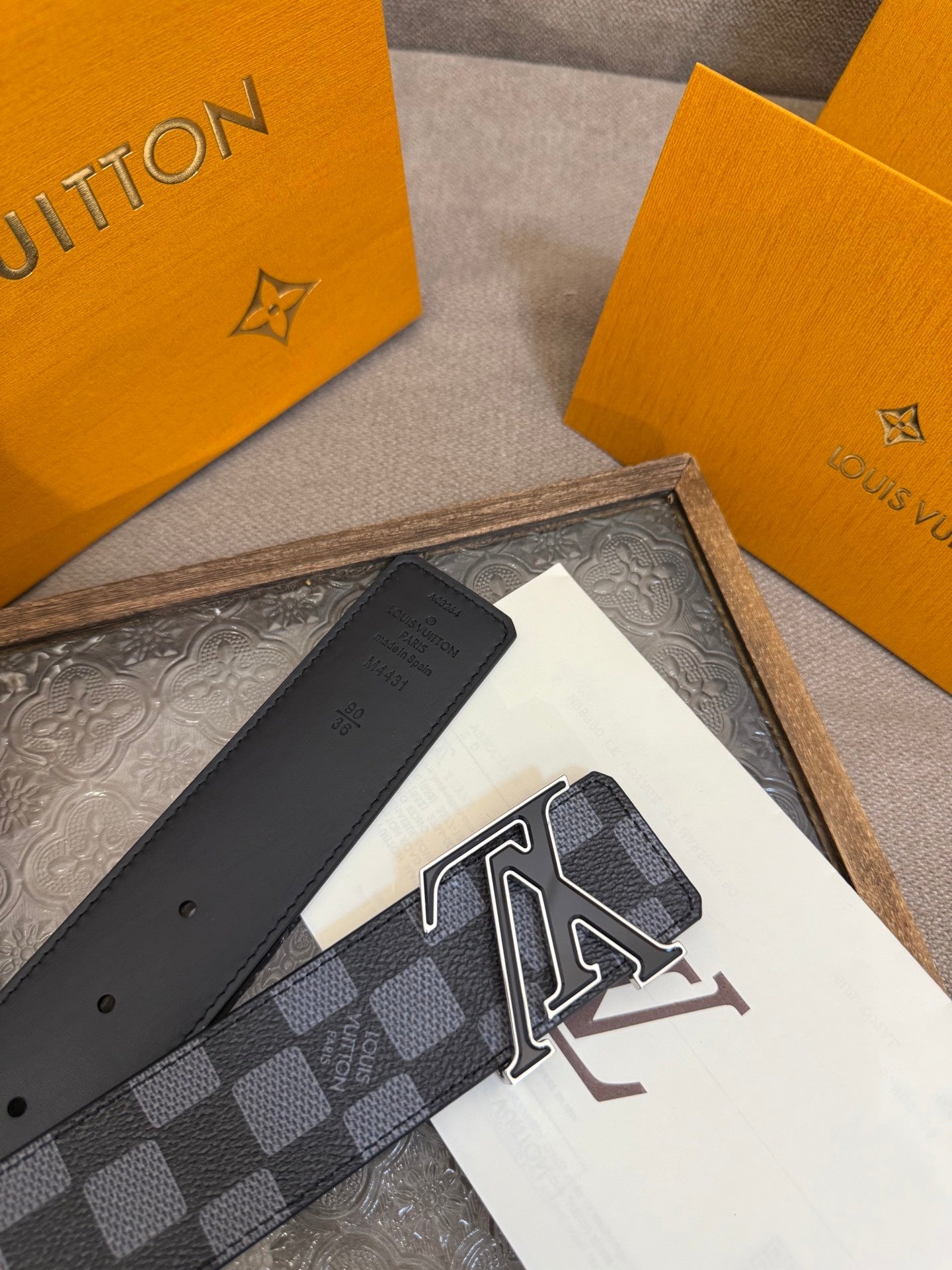 Leather embossed floral black belt 3.5cm