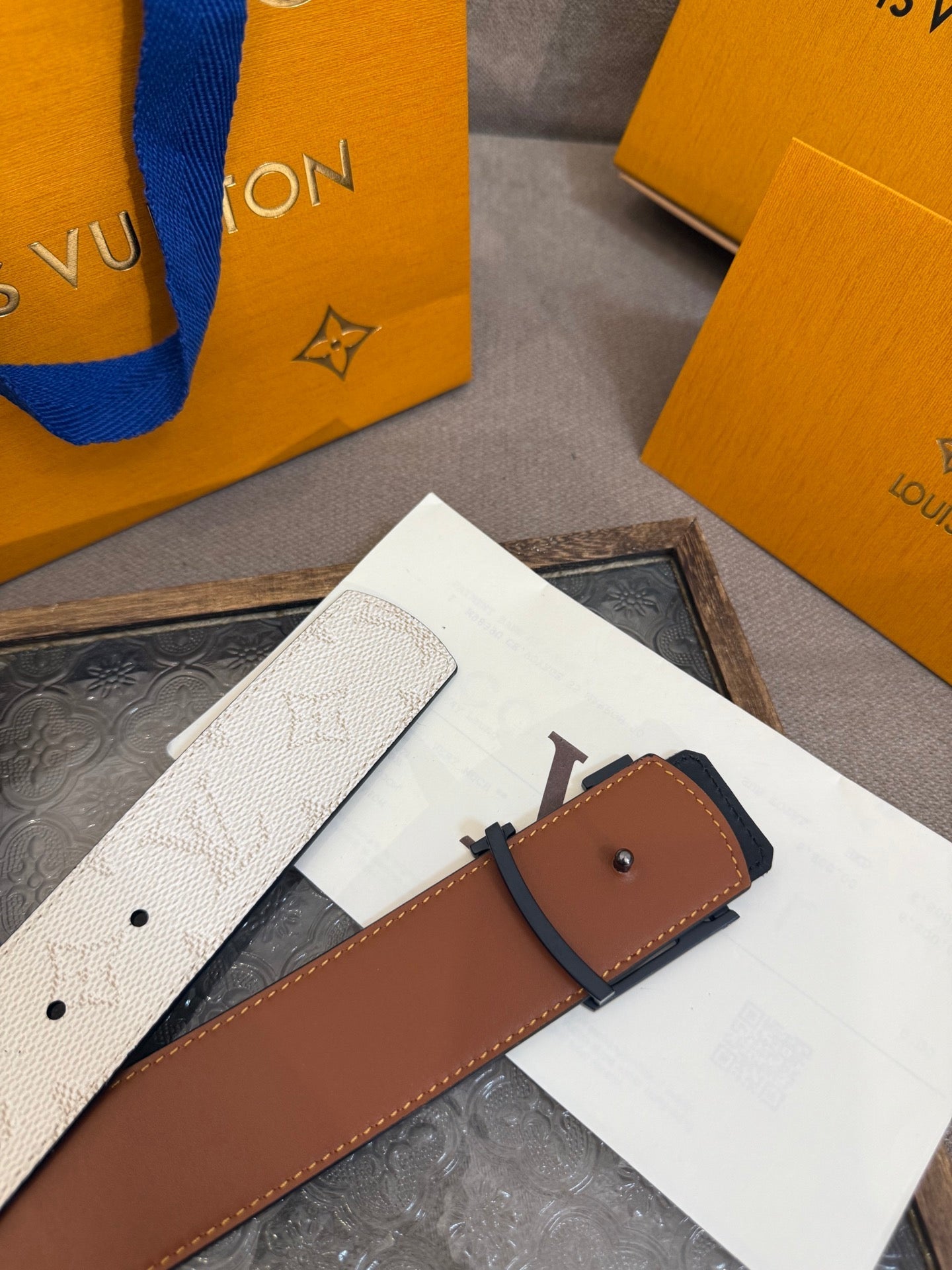 Leather embossed floral belt 4.0cm