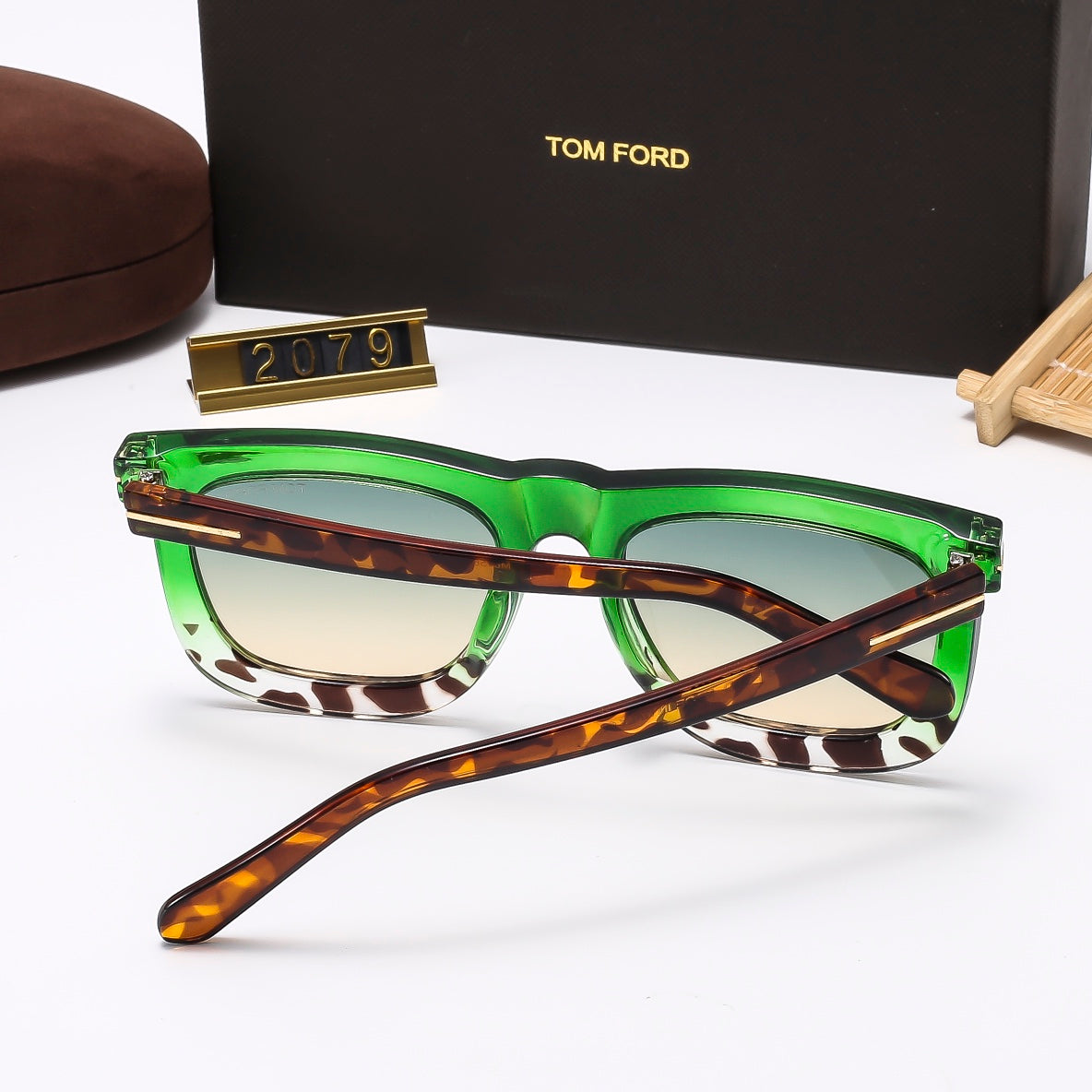 8 Colors Fashion Sunglasses—2079