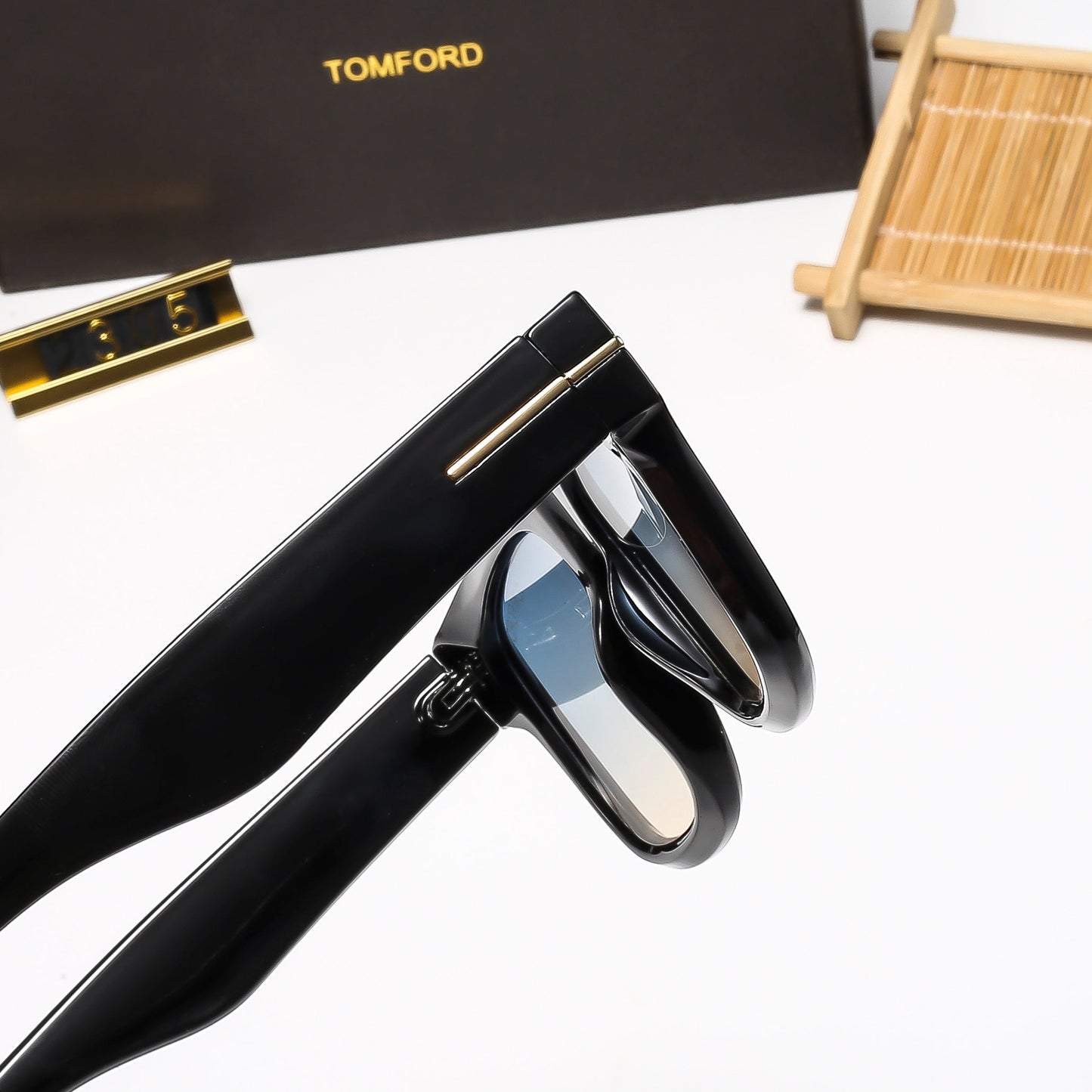 5 Colors Fashion Sunglasses—2305