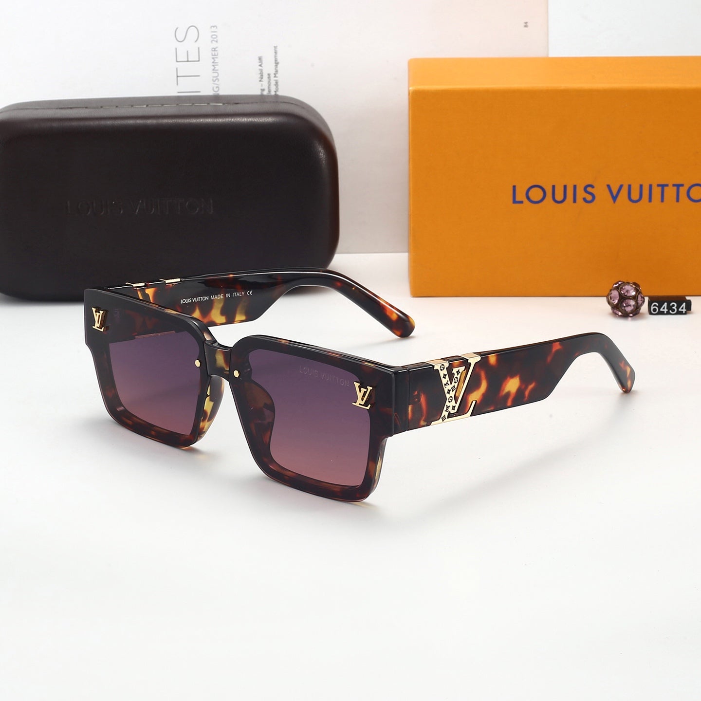 5 Colors Fashion Sunglasses—6444