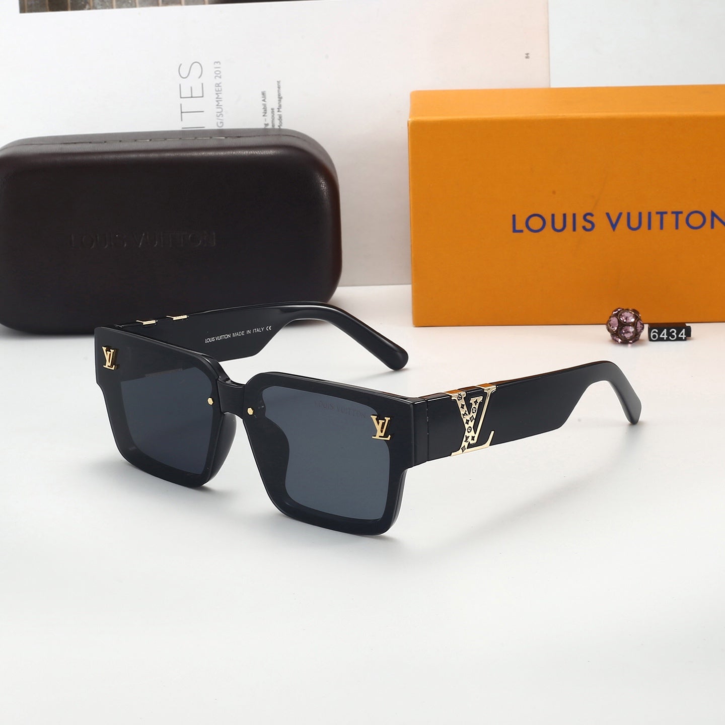 5 Colors Fashion Sunglasses—6444