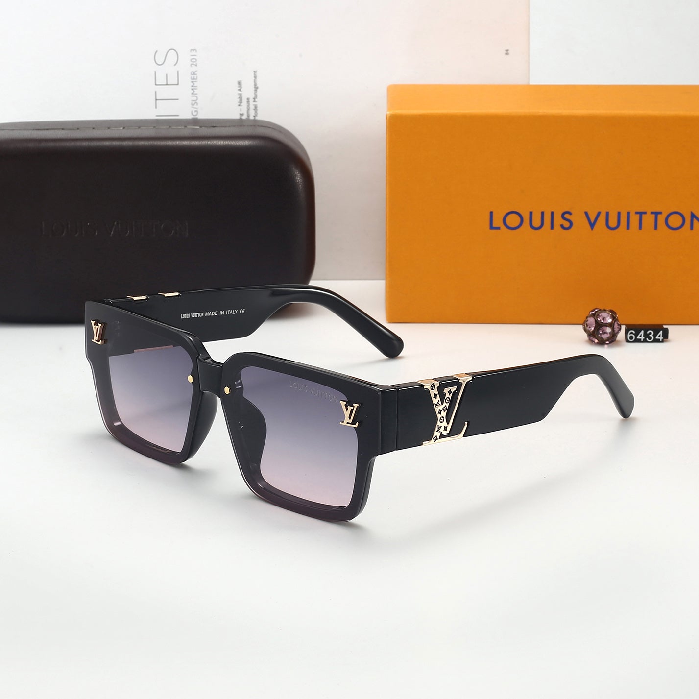5 Colors Fashion Sunglasses—6444