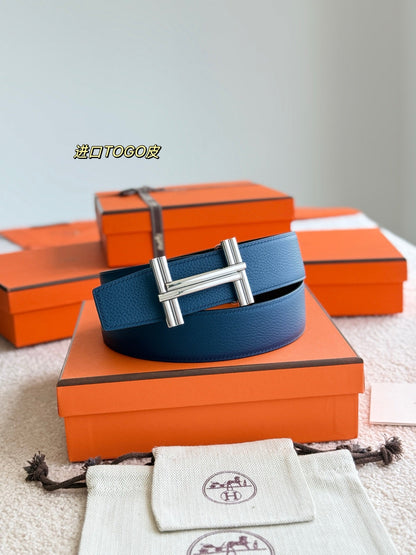 Premium hardware paired with a deep blue togo leather belt 3.8cm